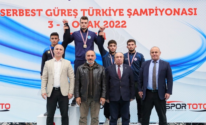Kahramanmaraşlı Güreşçi Türkiye Şampiyonu Oldu!