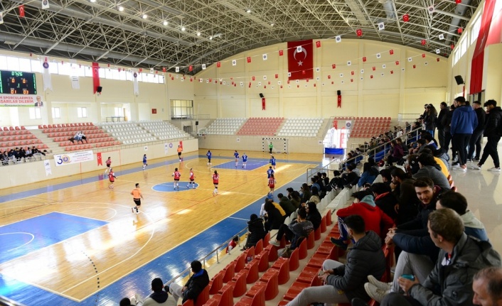 KSÜ Hentbol 1.Lig Kadın-Erkek Grup Müsabakalarına Ev Sahipliği Yapıyor