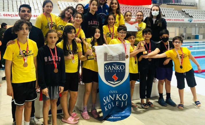 SANKO Okulları Yüzmede 39 Madalya Ve 2 Kupa Kazandı