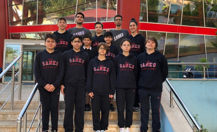 Sanko Okulları Öğrencilerinin Yüzmede Türkiye Başarısı